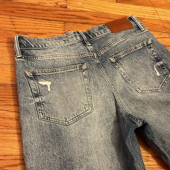 Lucky Distressed Jeans - Picture 3 of 4